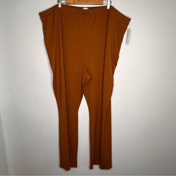 NEW Nordstrom Abound Ribbed Knit Flare Leggings Tan Dale 4x - Picture 2 of 4